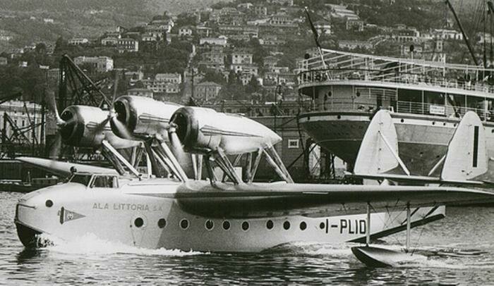 Macchi C.100 I-PLIO in flottaggio